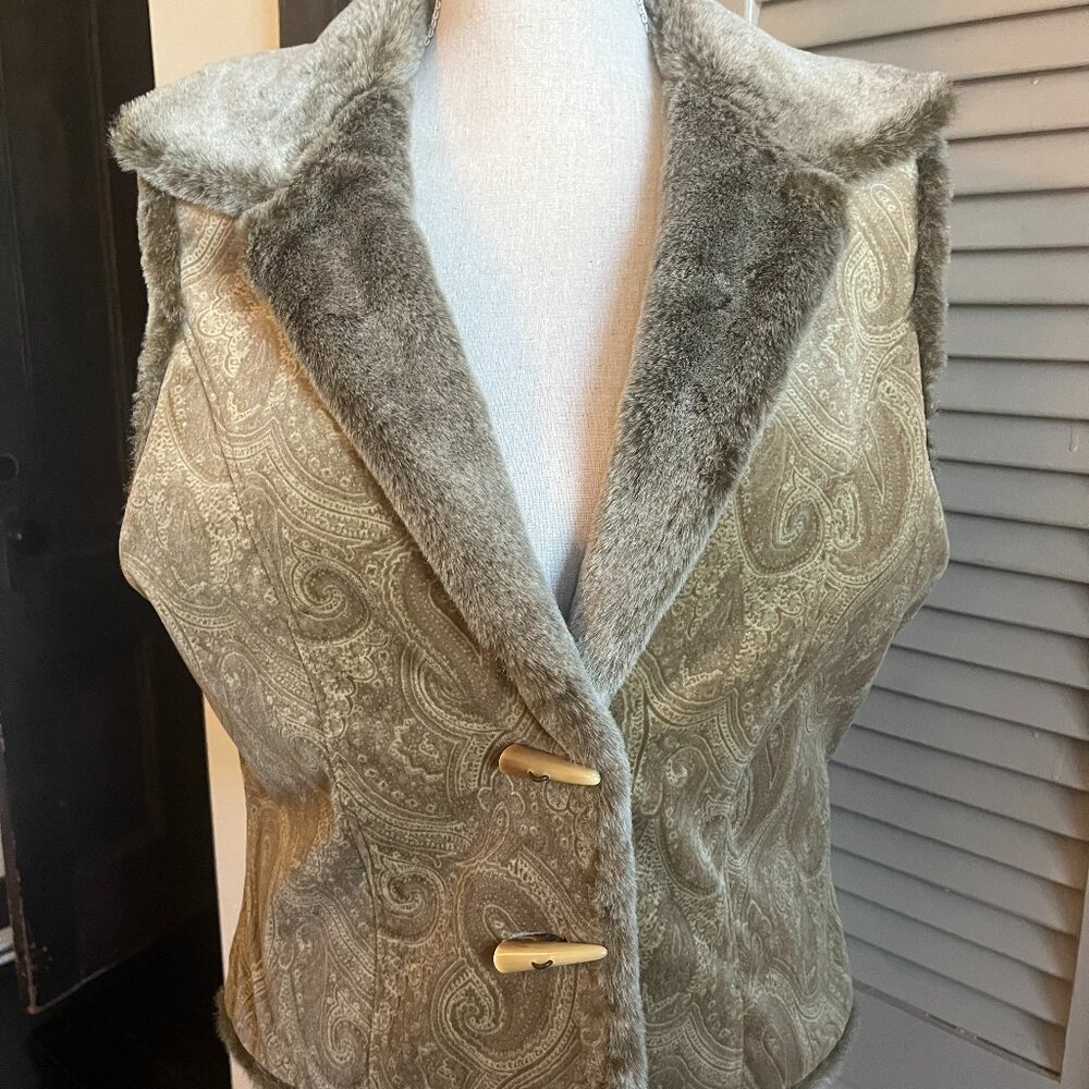 J.JILL Size M, Faux Fur Paisley Brown/Gray Vest, Toggle Buttons